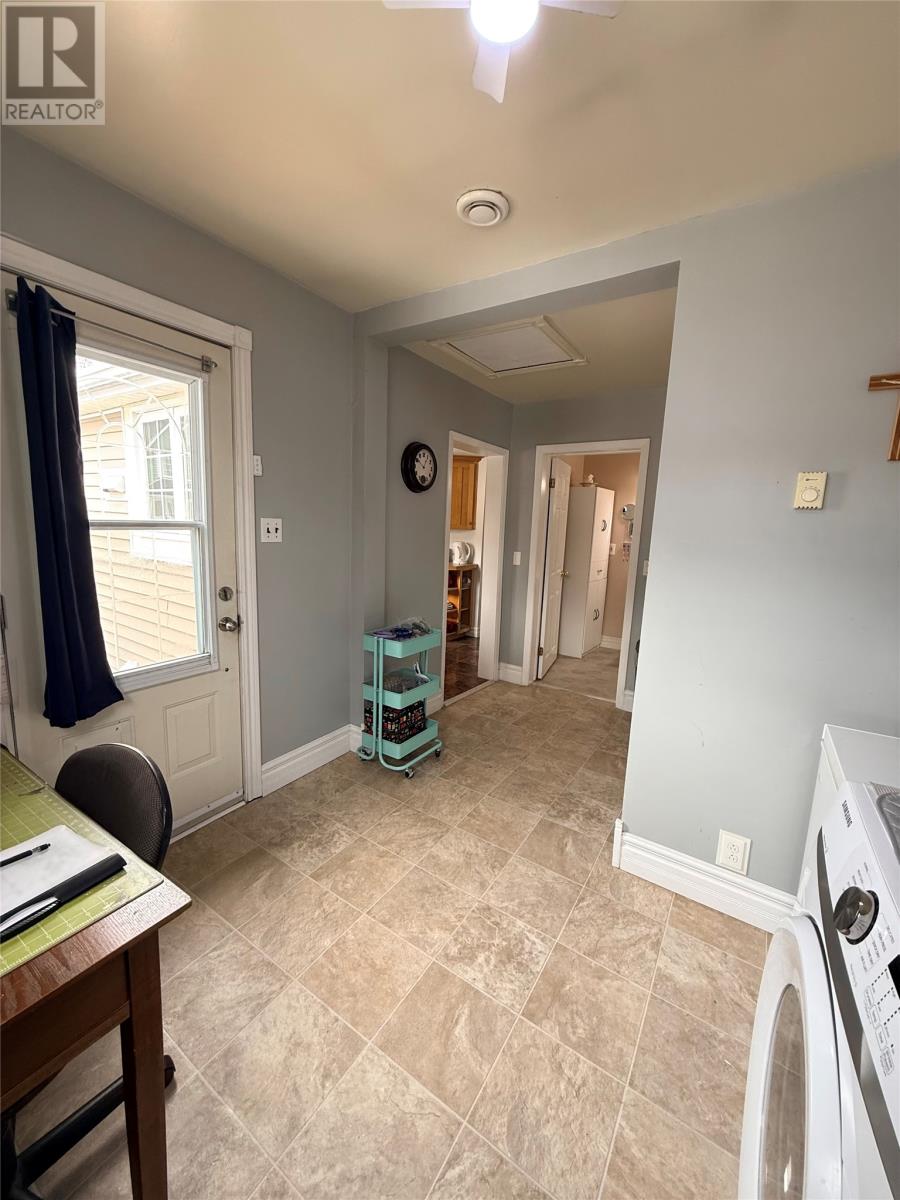 56 Beaumont Avenue — photo 38