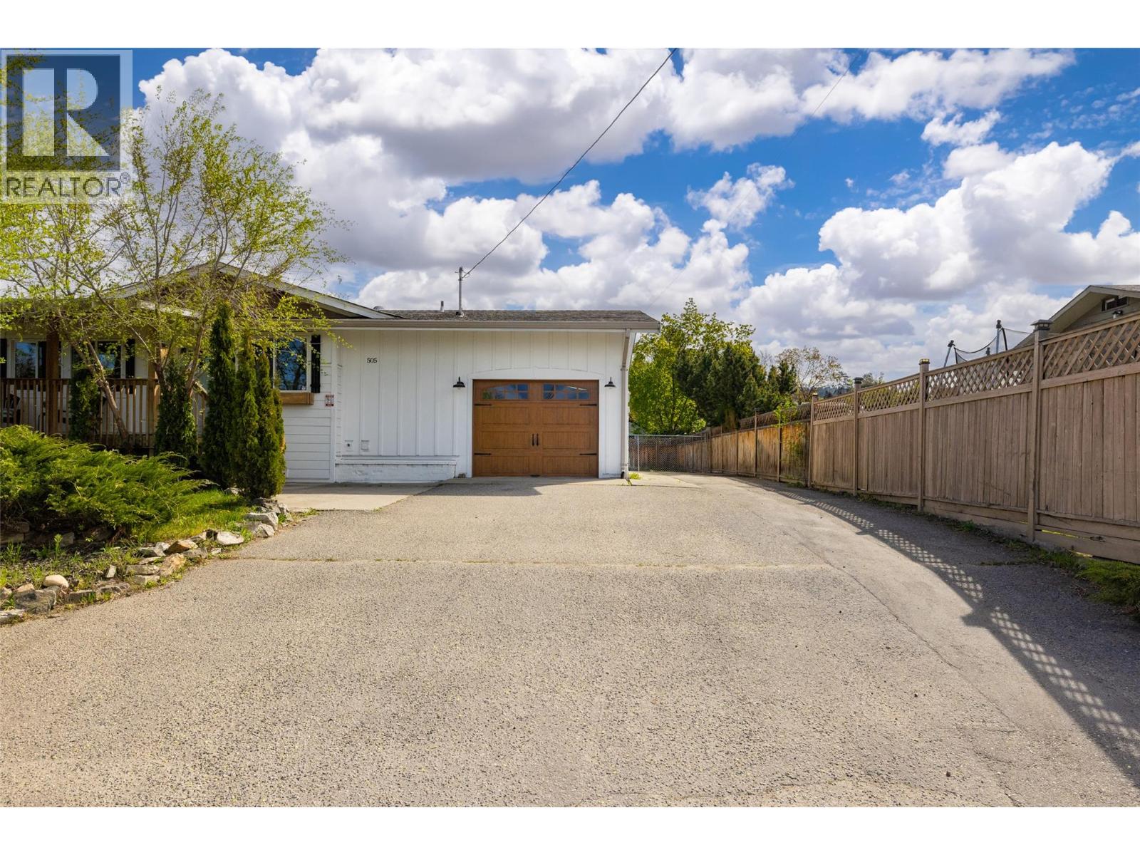  505 Hollywood Road South, Kelowna