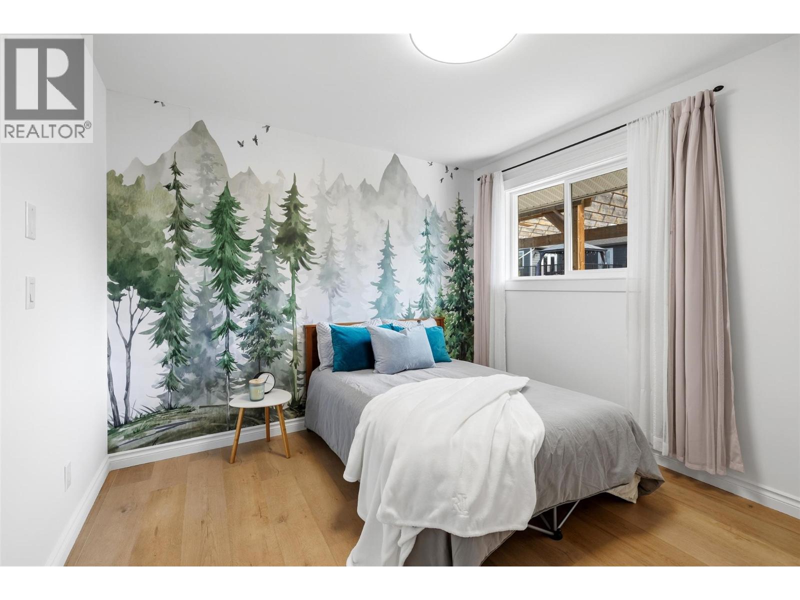  505 Hollywood Road South, Kelowna