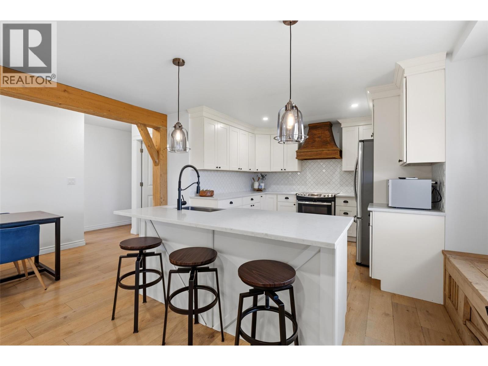  505 Hollywood Road South, Kelowna