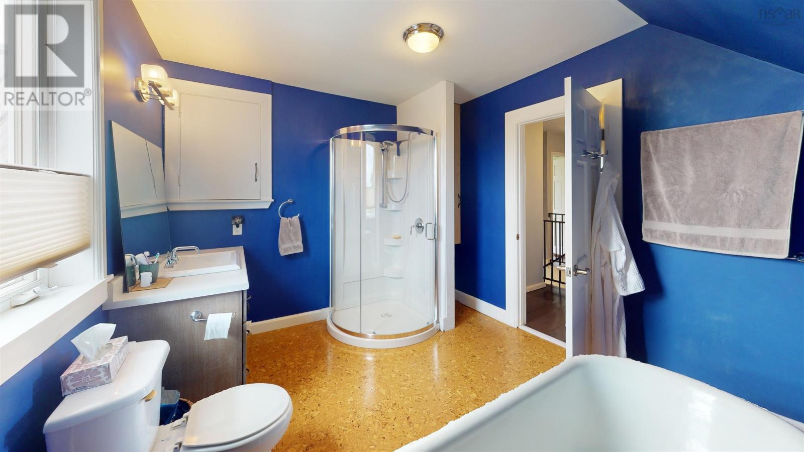 Upper bathroom