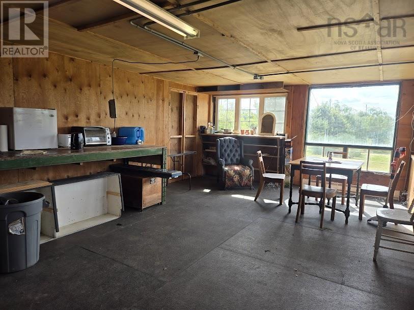 Studio insulated and heated