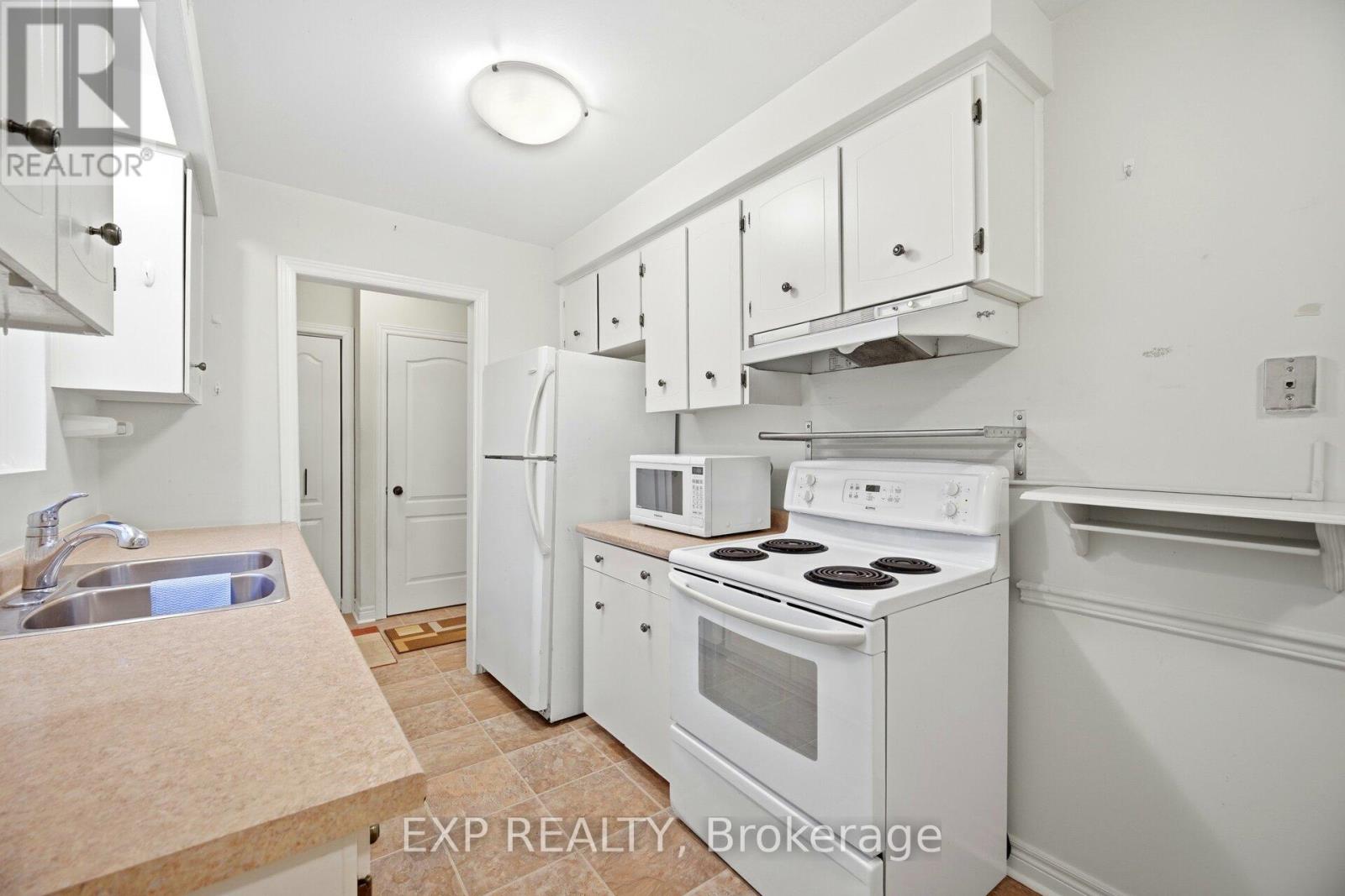 107 ARCHDEKIN DRIVE - 15