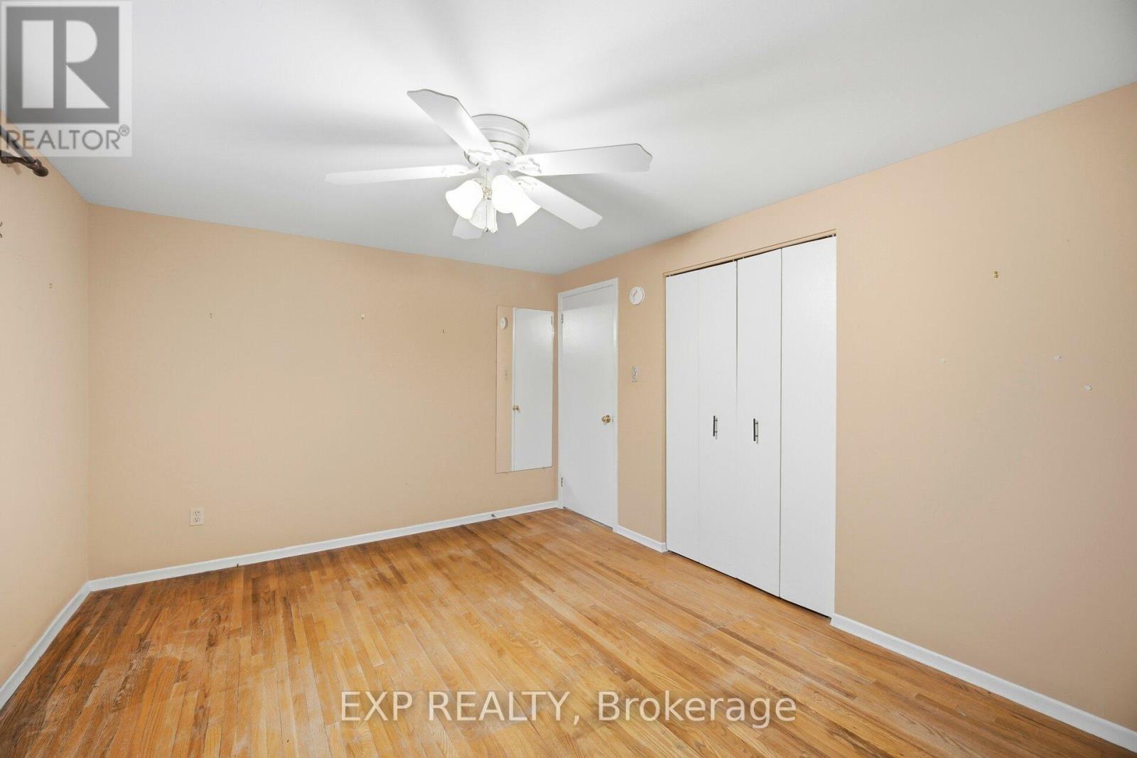 107 ARCHDEKIN DRIVE - 26
