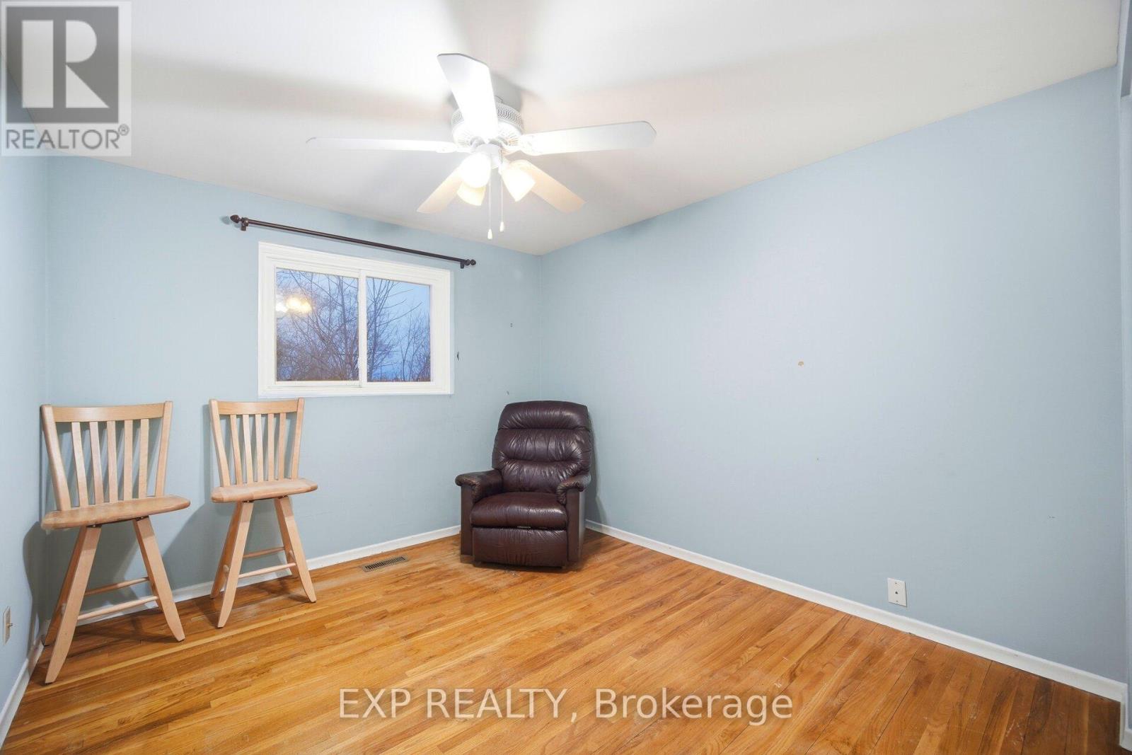 107 ARCHDEKIN DRIVE - 27
