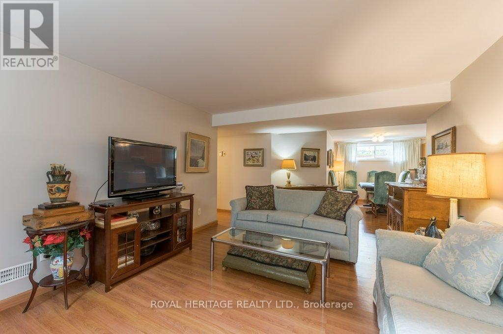 OPEN CONCEPT LIVING ROOM/DINING ROOM