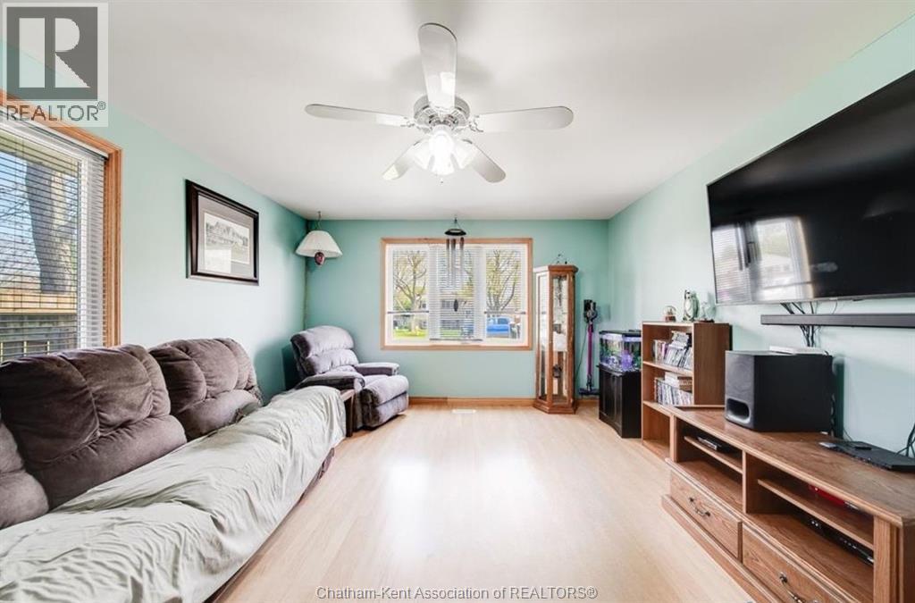 110 Highbury CRESCENT, Wallaceburg, Ontario, N8A4T7 — Photo 4