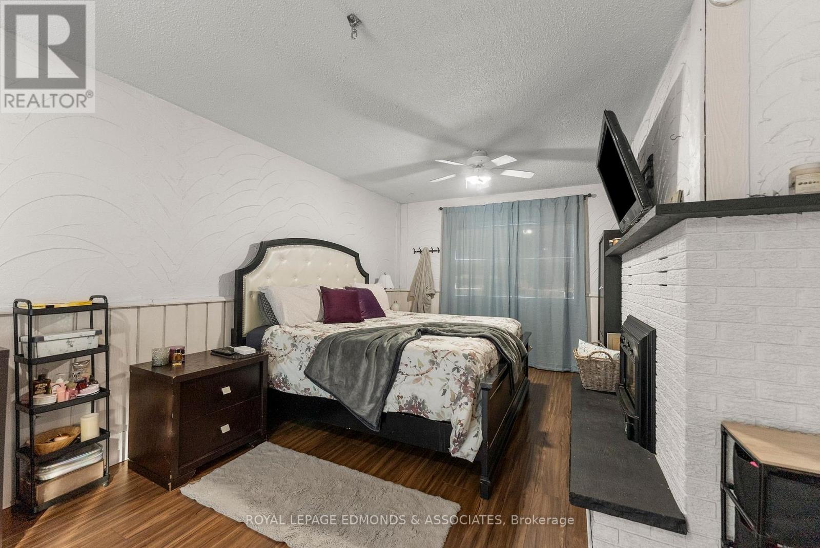 43 LISA CRESCENT — photo 21