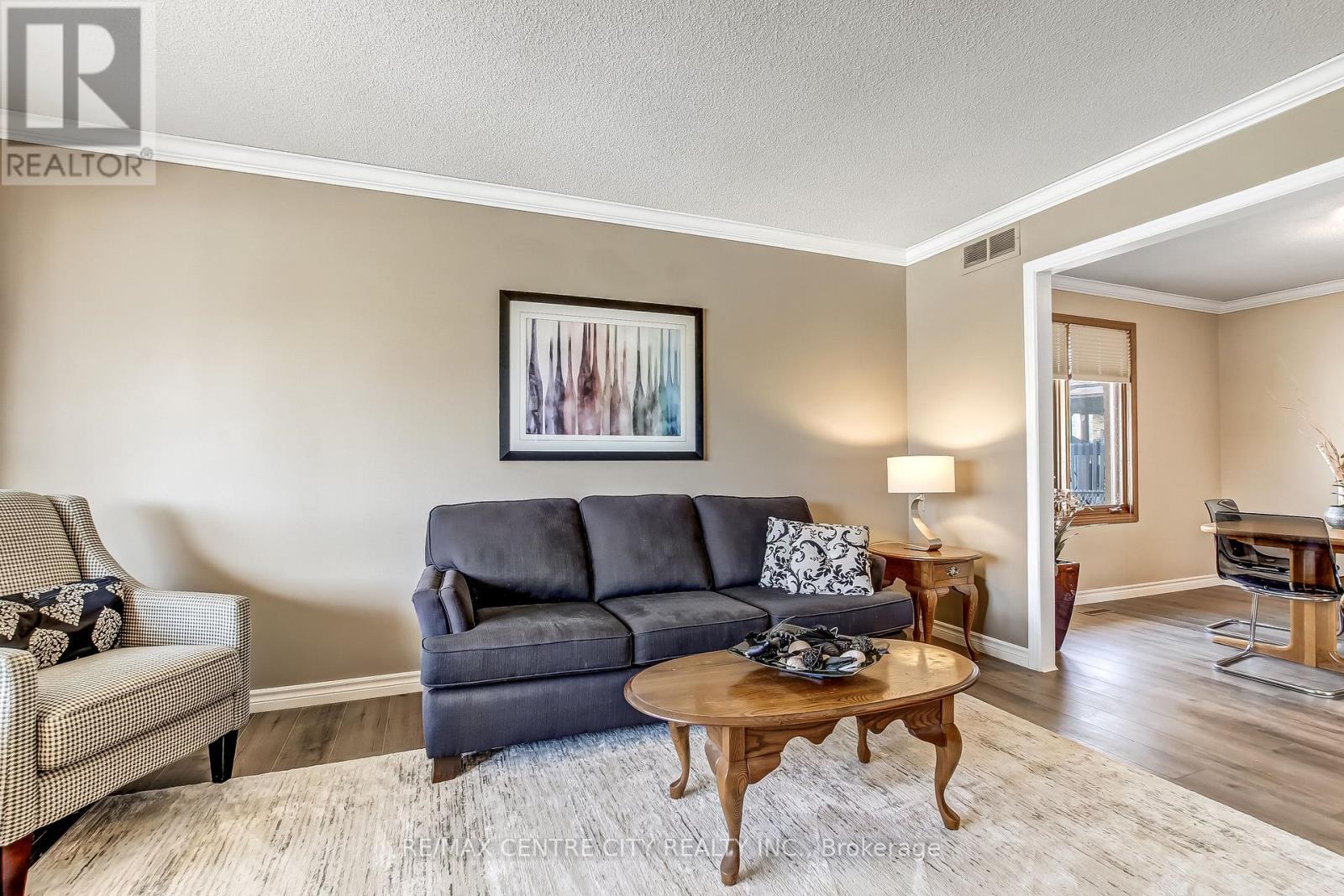 79 ASHLEY CRESCENT - 5