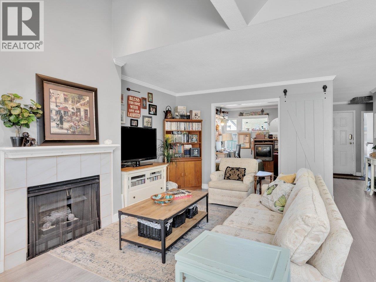 #314-4885 53 Street, Delta