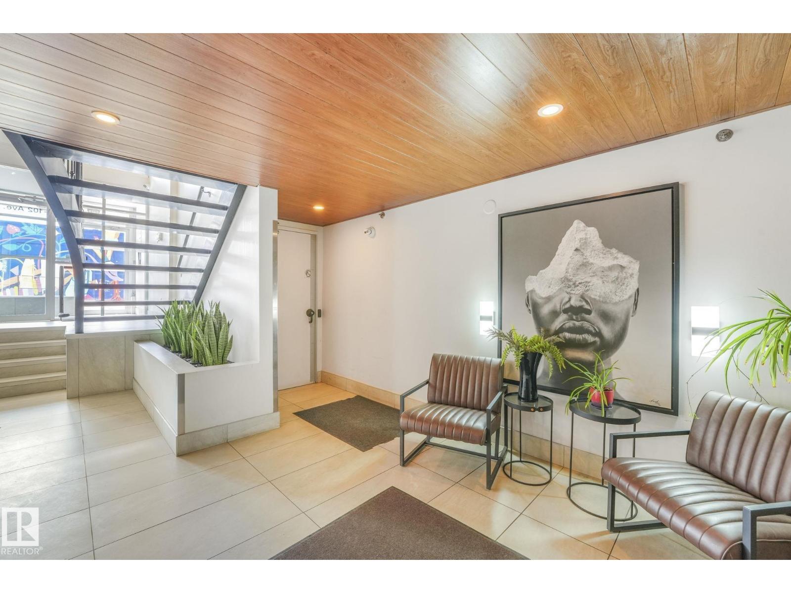 #310 10606 102 AV NW, Edmonton