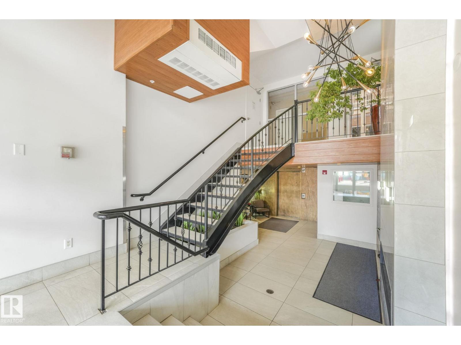#310 10606 102 AV NW, Edmonton
