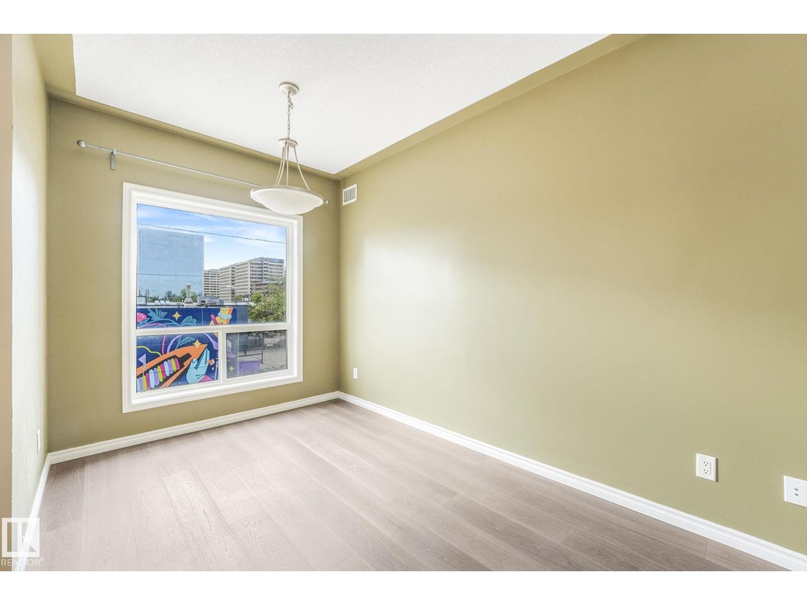#310 10606 102 AV NW, Edmonton