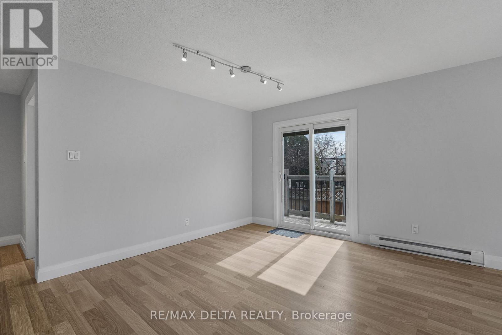 813 COTE STREET - 8