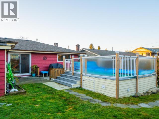 4678 ONTARIO AVE, Powell River