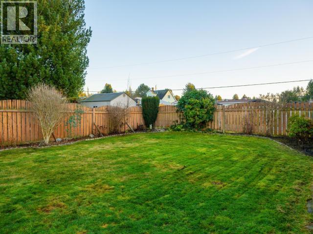4678 ONTARIO AVE, Powell River