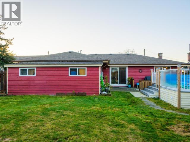 4678 ONTARIO AVE, Powell River