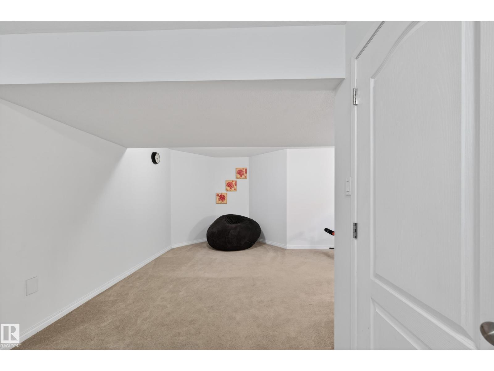 15408 49 ST NW, Edmonton