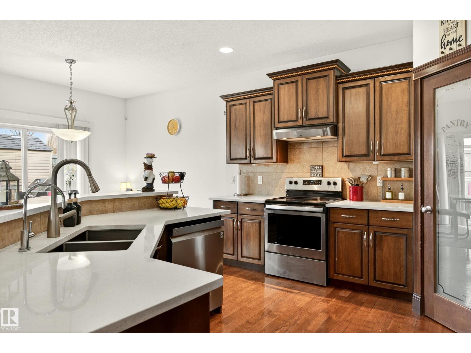 15408 49 ST NW, Edmonton