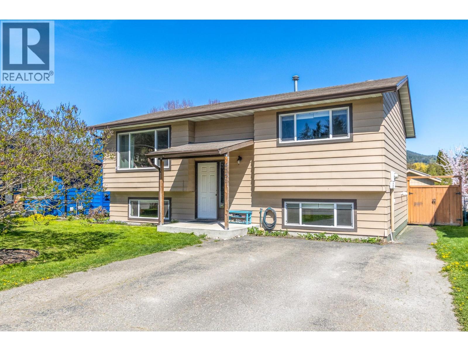 4751 71 Avenue NE, Salmon Arm