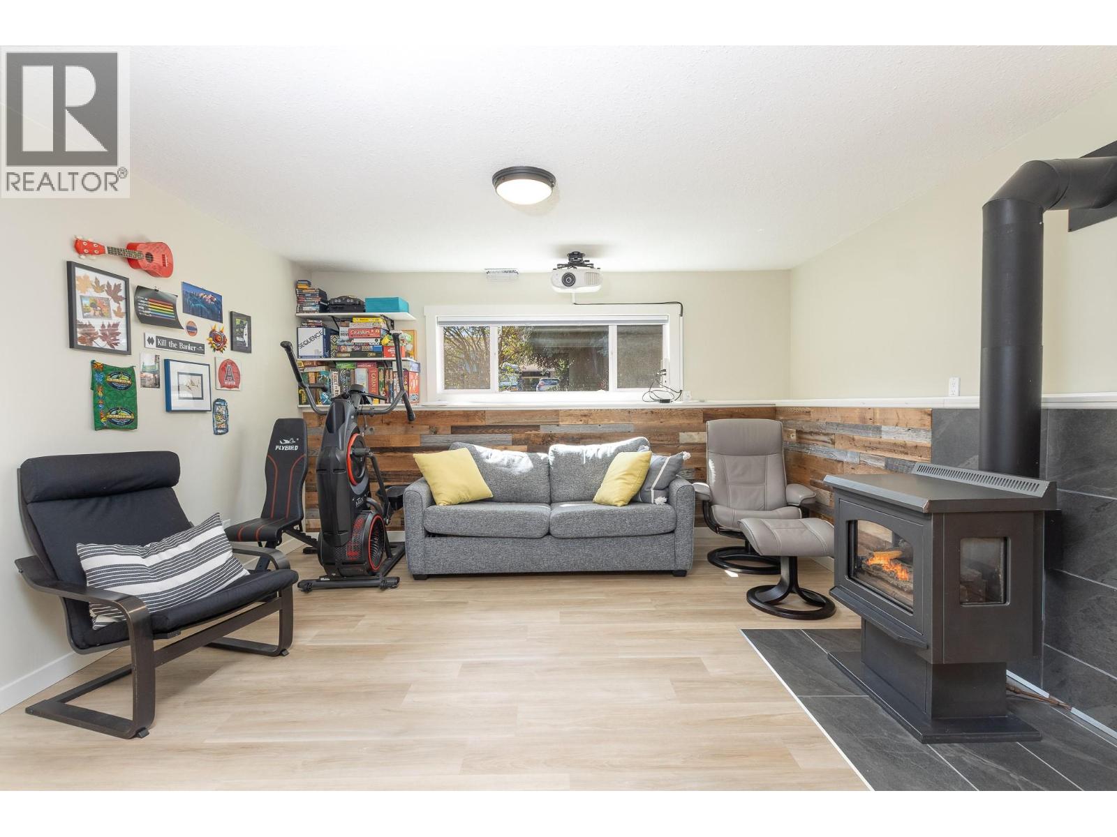 4751 71 Avenue NE, Salmon Arm