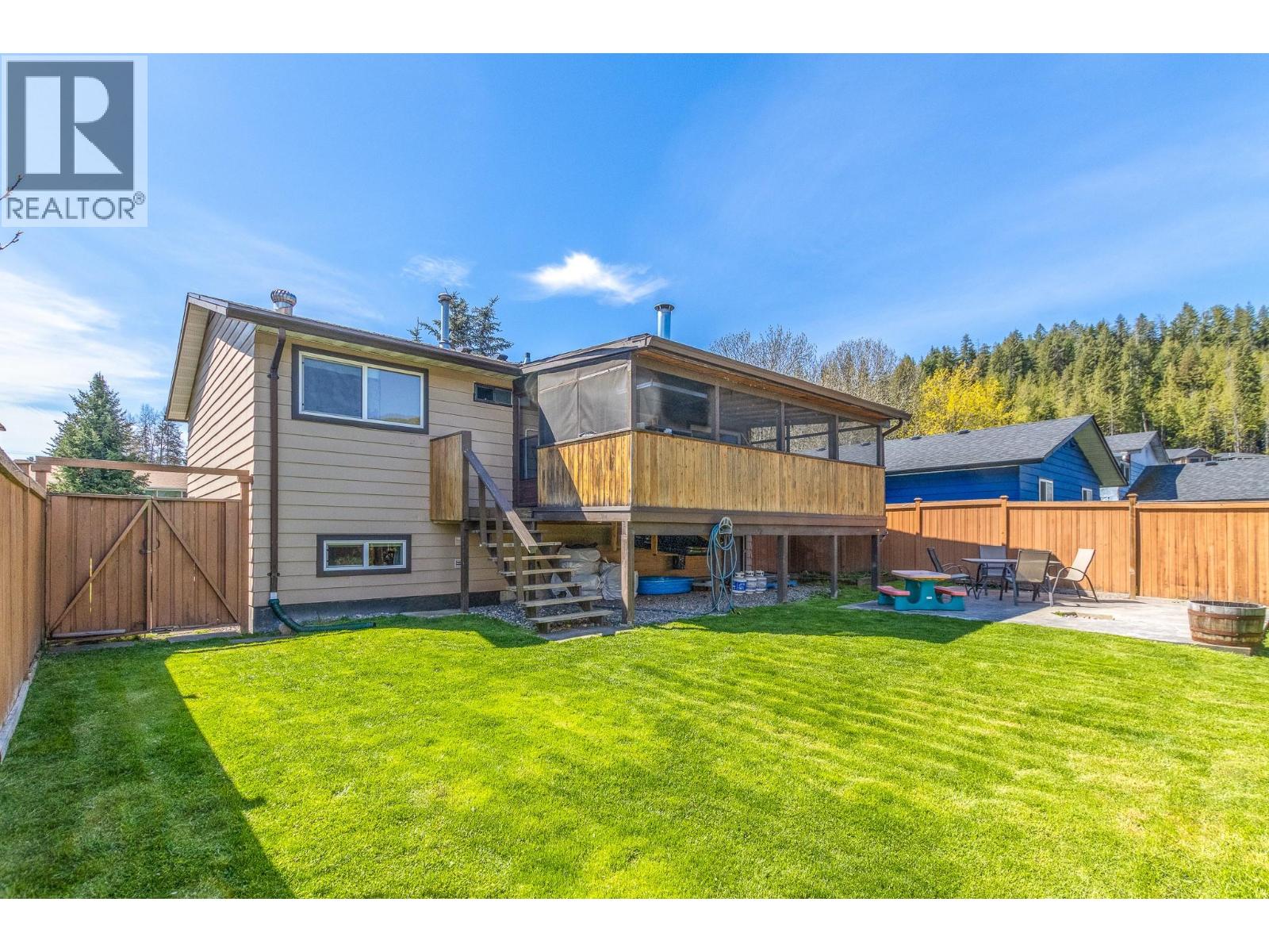 4751 71 Avenue NE, Salmon Arm