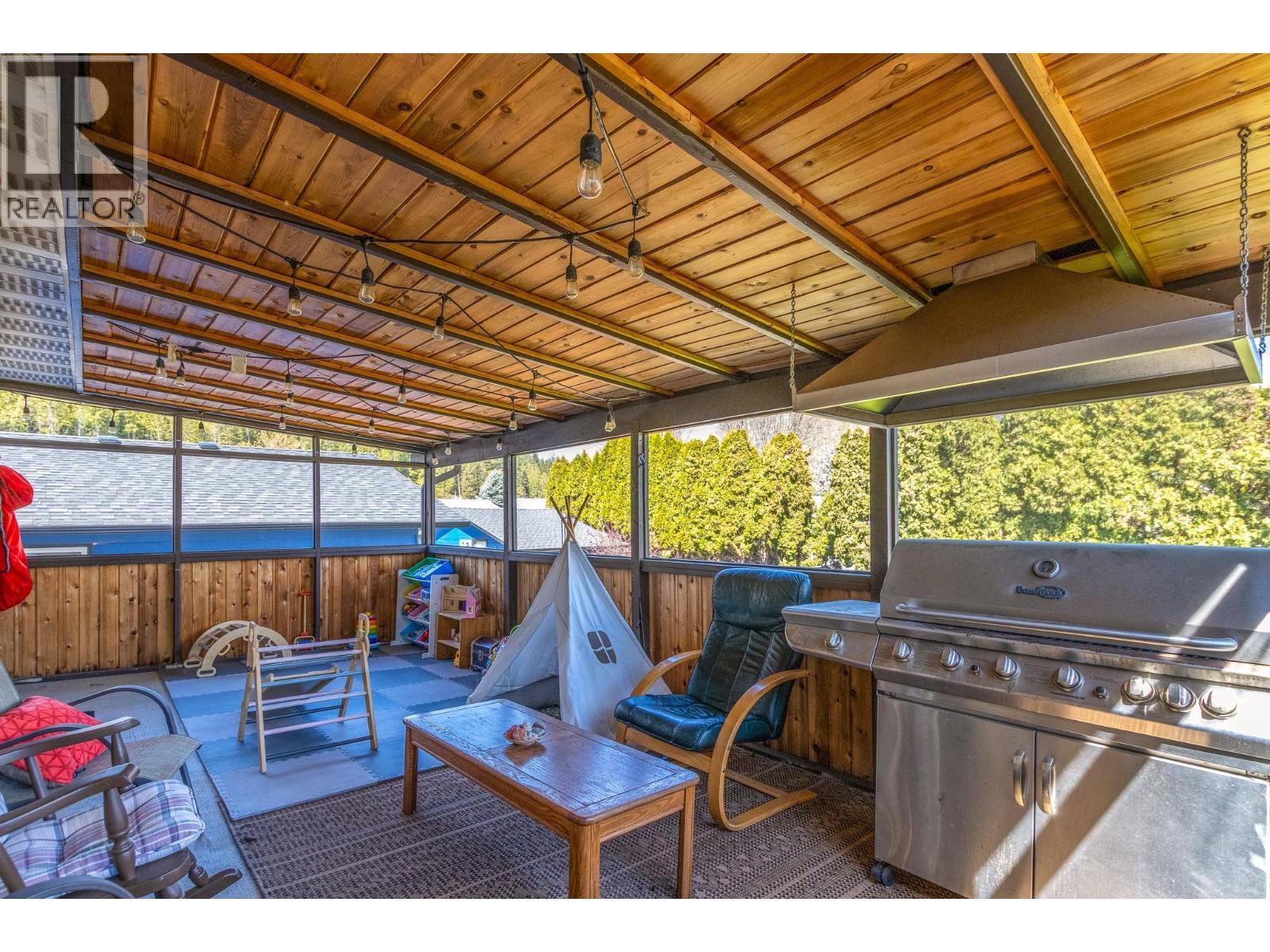 4751 71 Avenue NE, Salmon Arm