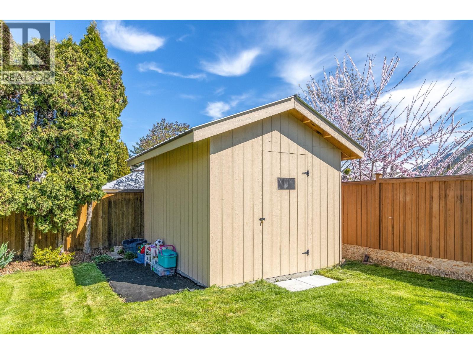 4751 71 Avenue NE, Salmon Arm