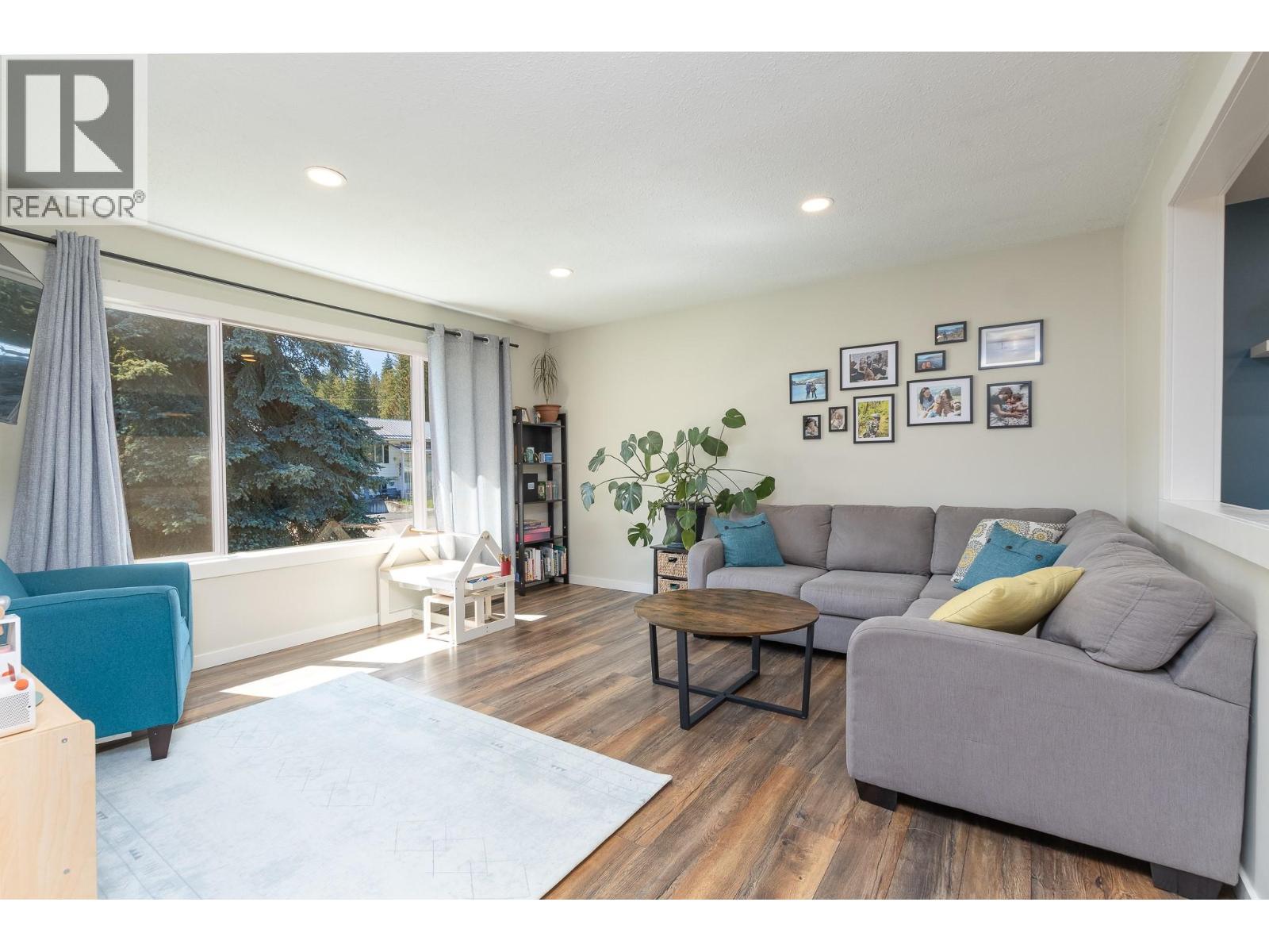 4751 71 Avenue NE, Salmon Arm