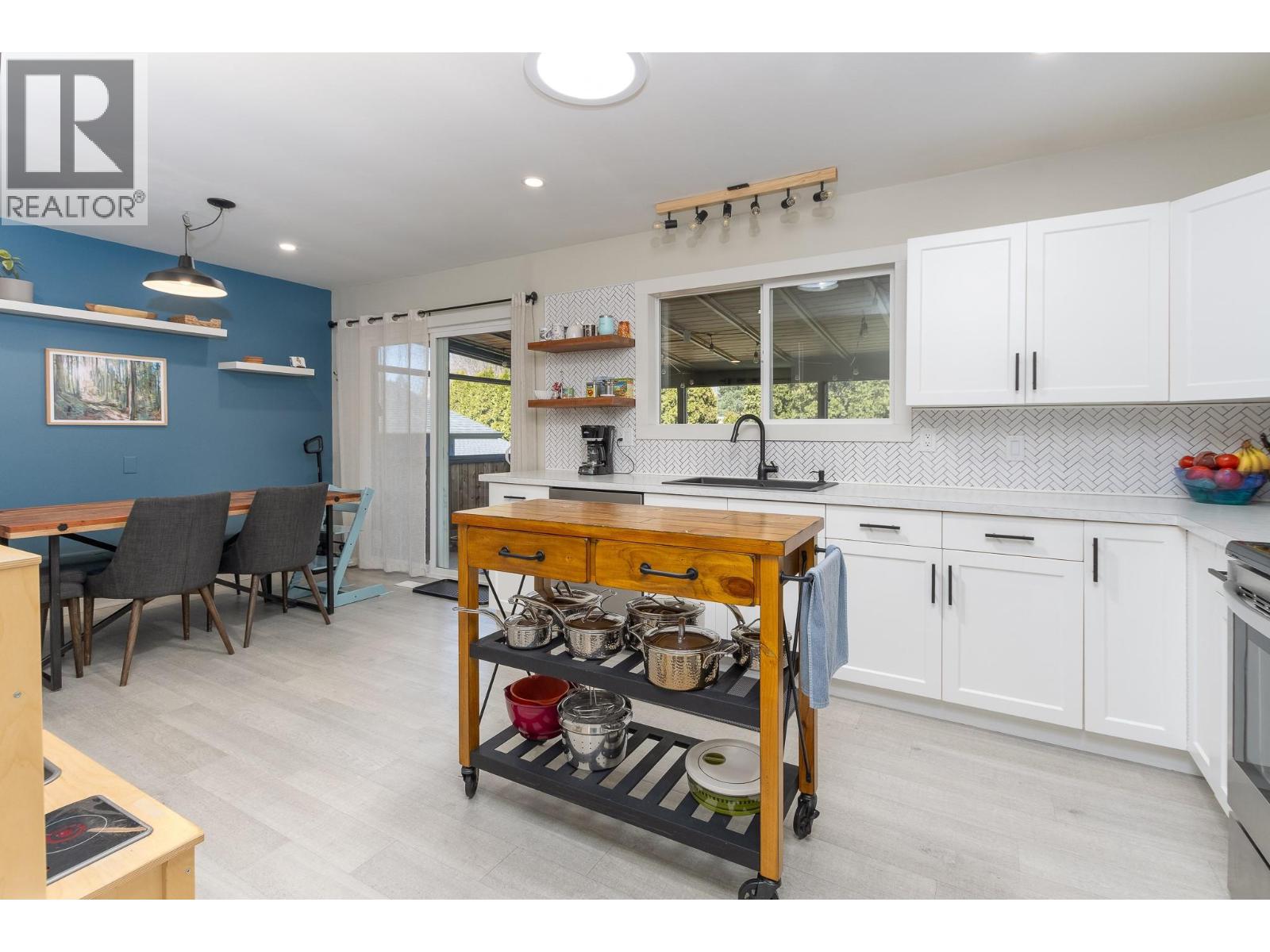 4751 71 Avenue NE, Salmon Arm