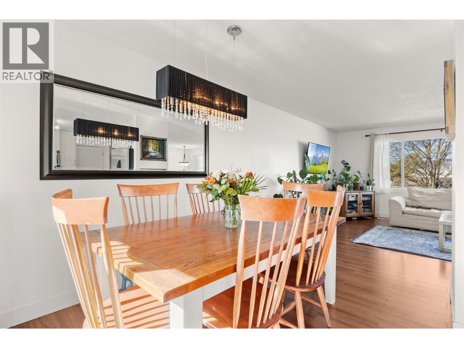 563 Hemlock Road, Kelowna