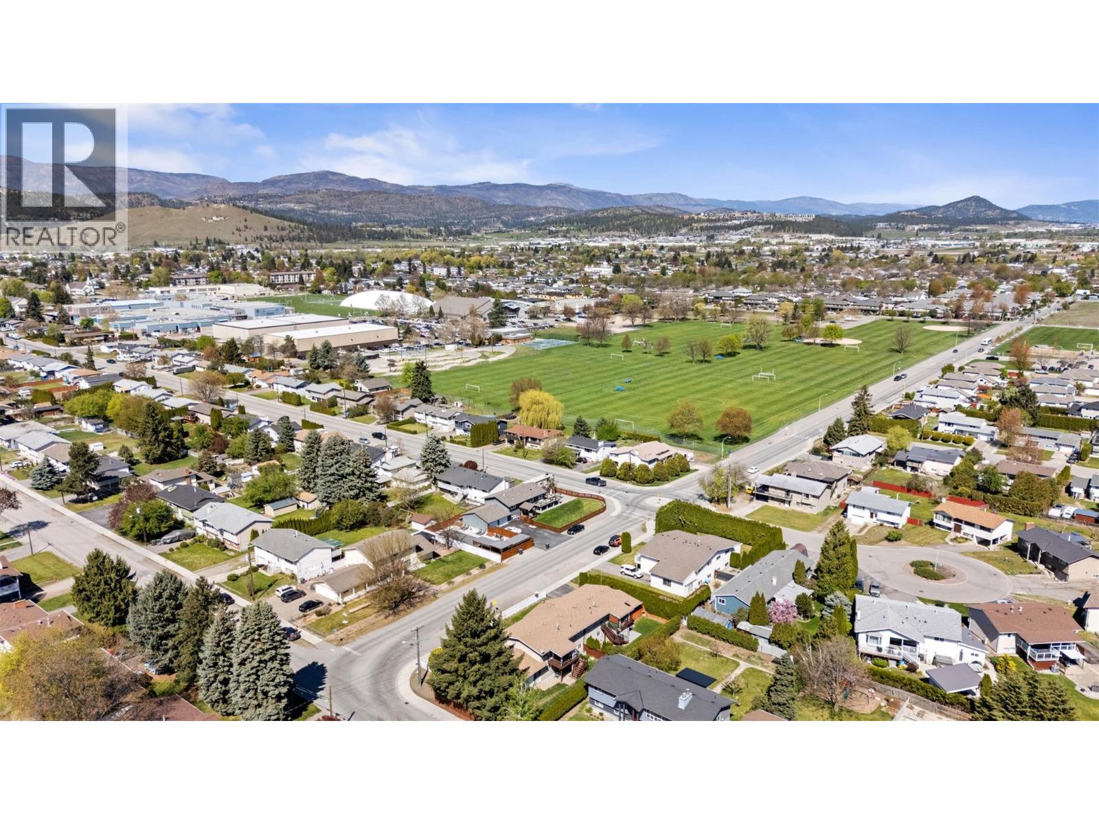 563 Hemlock Road, Kelowna