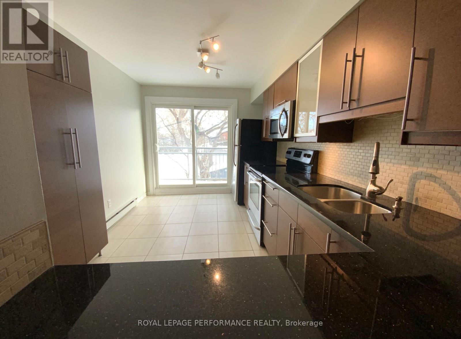 2 Bed, 3 Bath House for Rent in Ottawa – B – 185 CUMBERLAND STREET, Ottawa – MLS# X12904406 - Image 17