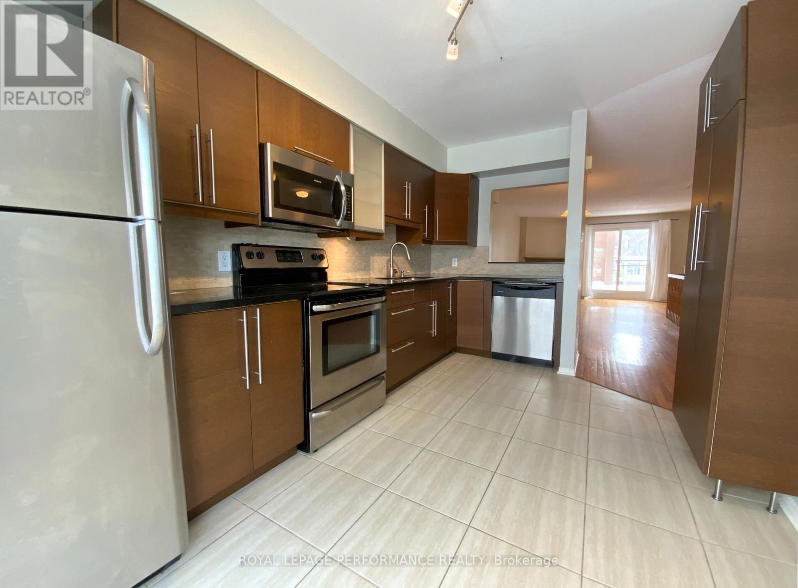 2 Bed, 3 Bath House for Rent in Ottawa – B – 185 CUMBERLAND STREET, Ottawa – MLS# X12904406 - Image 15