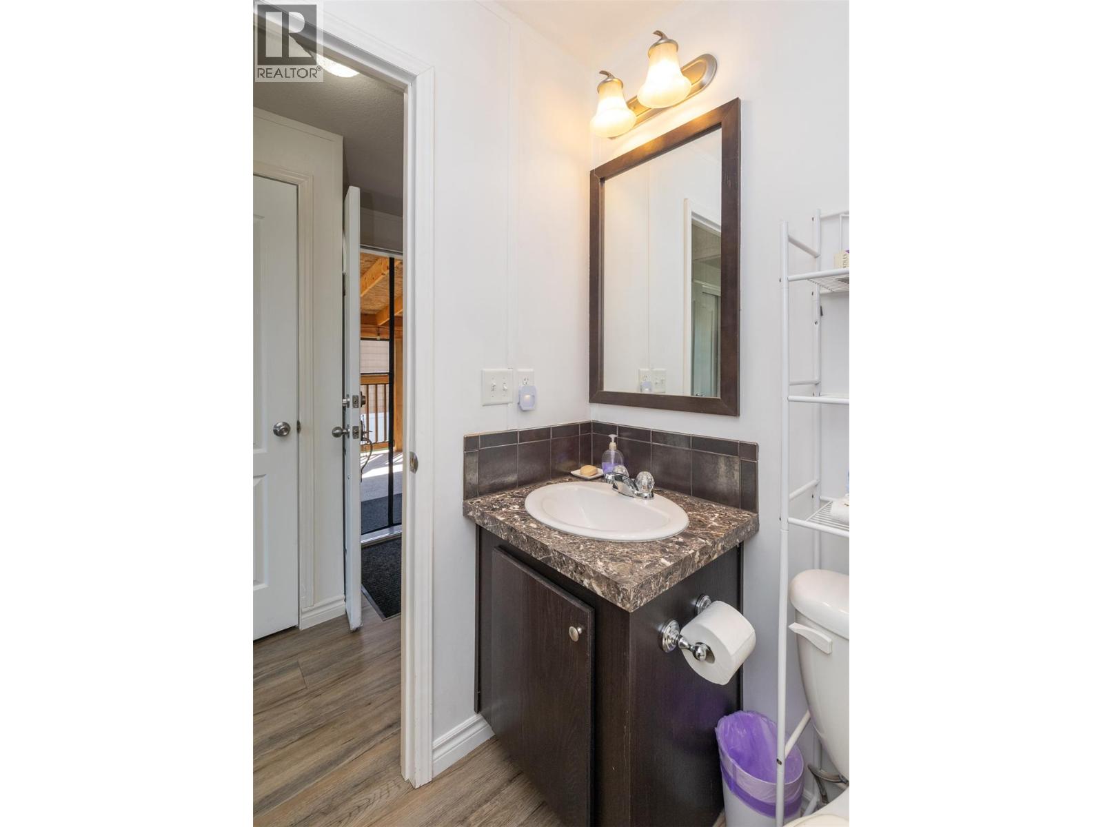 20 4811 10A Avenue Northeast, Salmon Arm