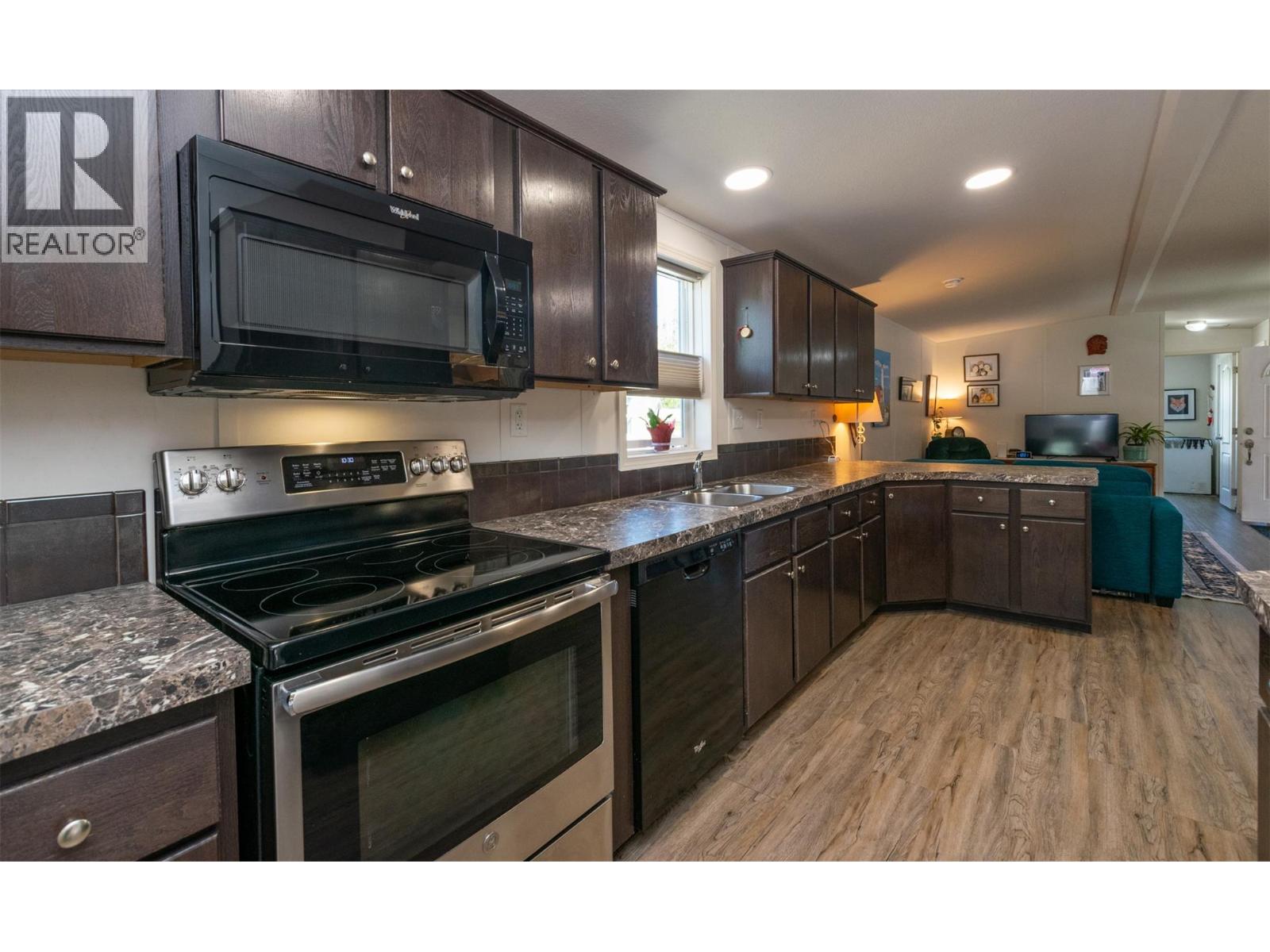 20 4811 10A Avenue Northeast, Salmon Arm