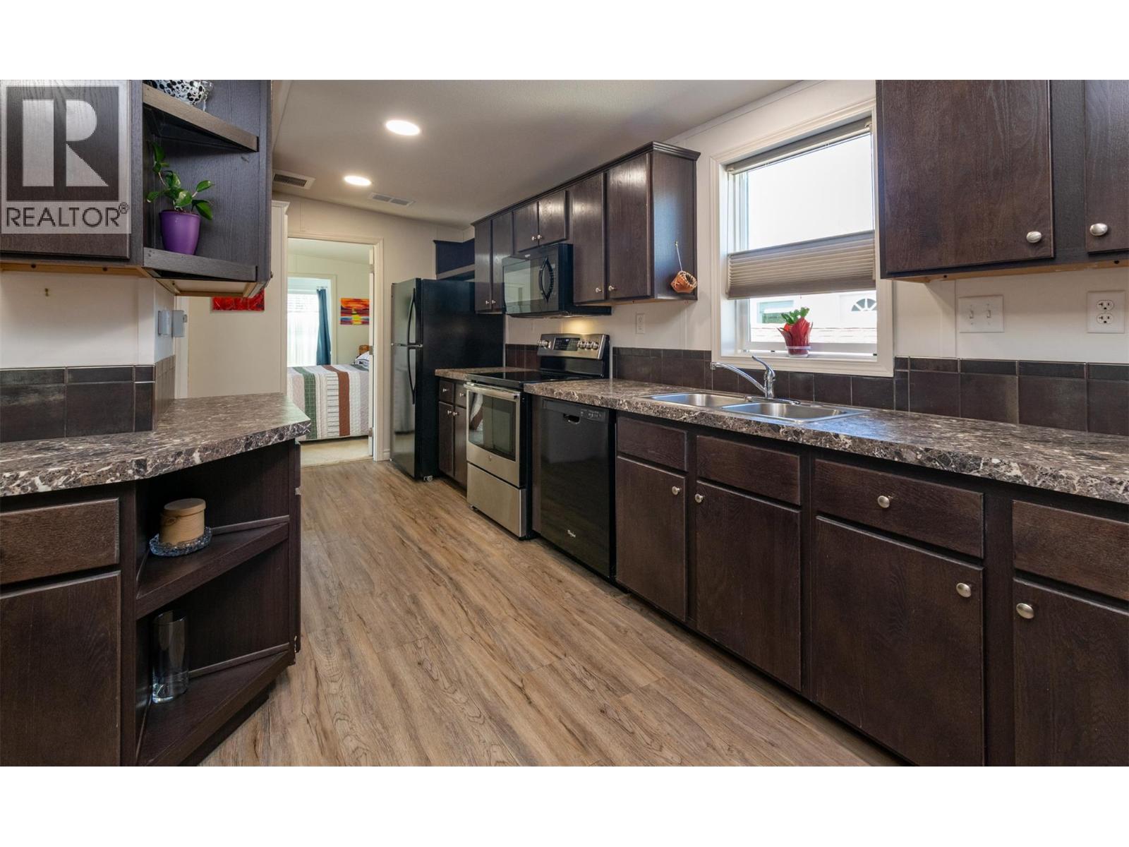 #20 4811 10A Avenue NE - 6
