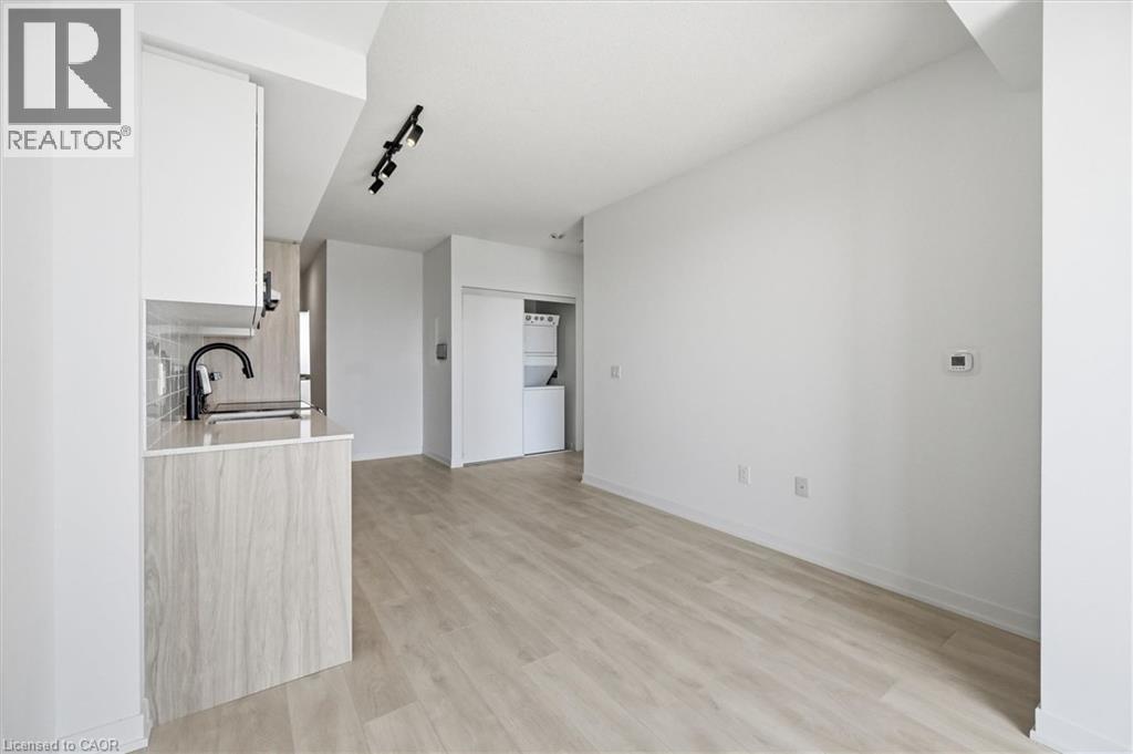 4878 POWERS Common Unit# D702, Burlington, Ontario, L7M0W7 — Photo 17