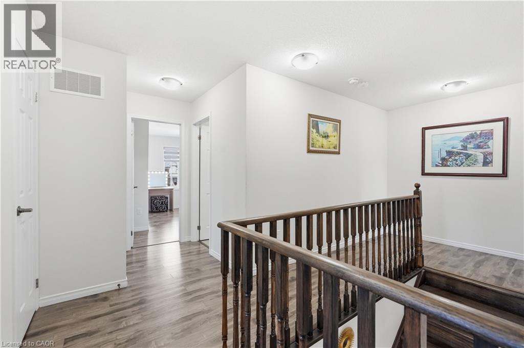 57 THOMPSON Road - 15