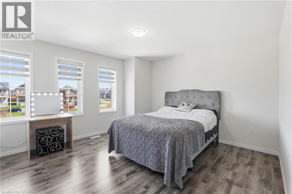 57 THOMPSON Road - 18