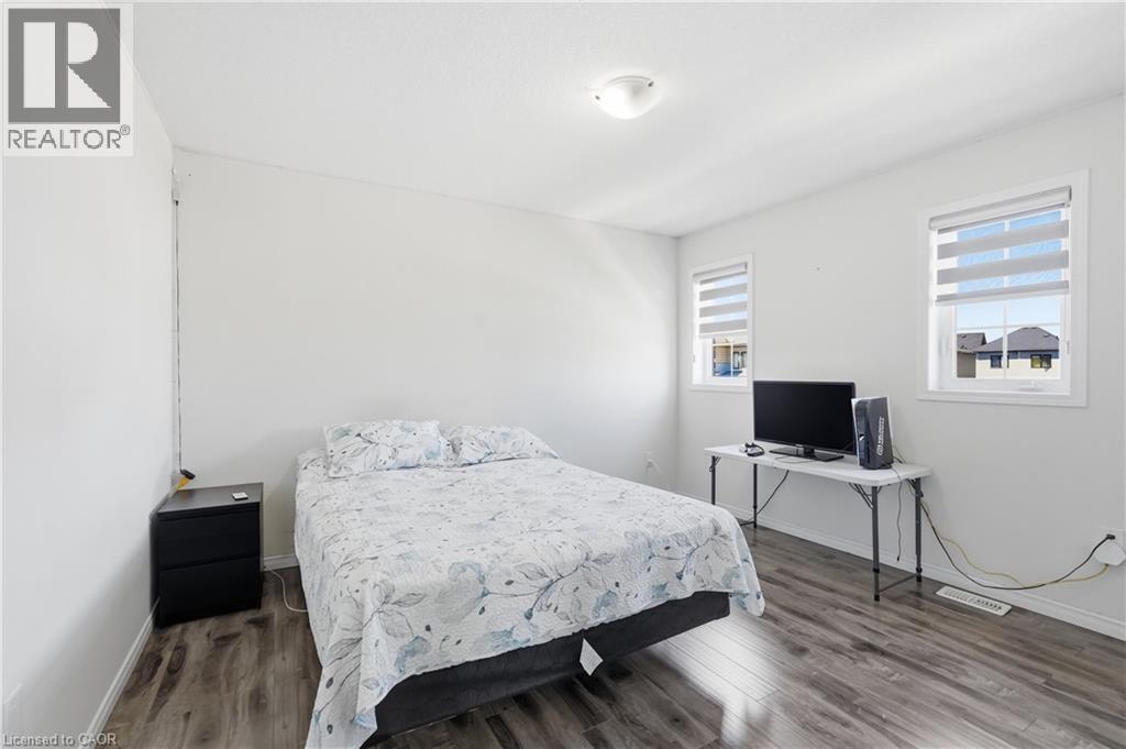 57 THOMPSON Road - 20