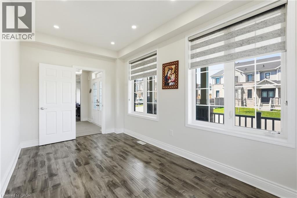 57 THOMPSON Road - 6