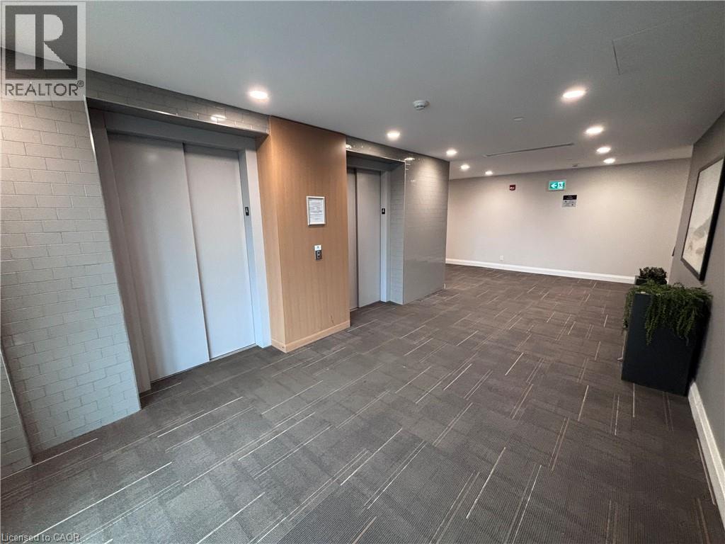 128 GROVEWOOD Common Unit# 417, Oakville, Ontario, L6H0X3 — Photo 2