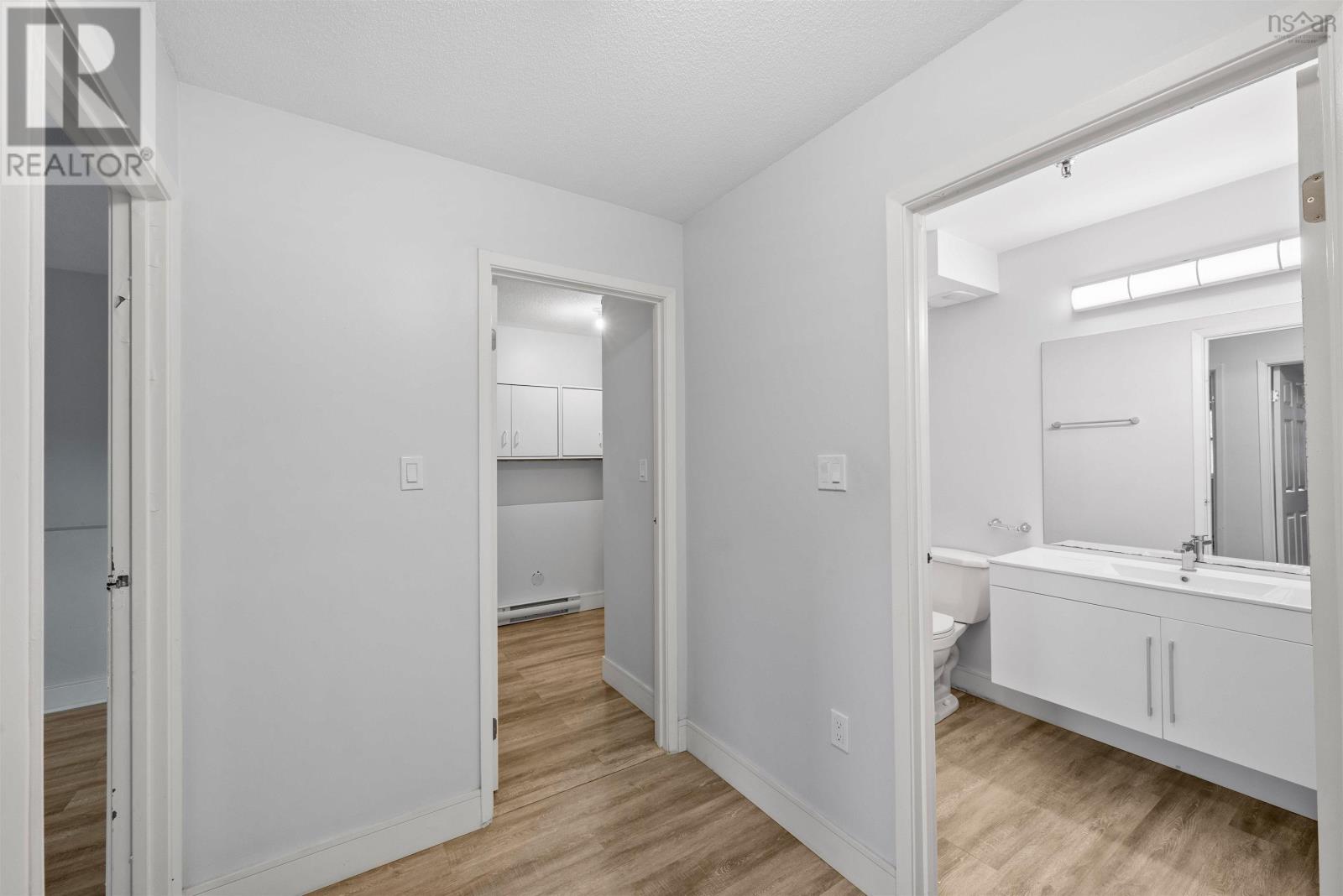 Property 16 of 37 of 107 31 River Lane