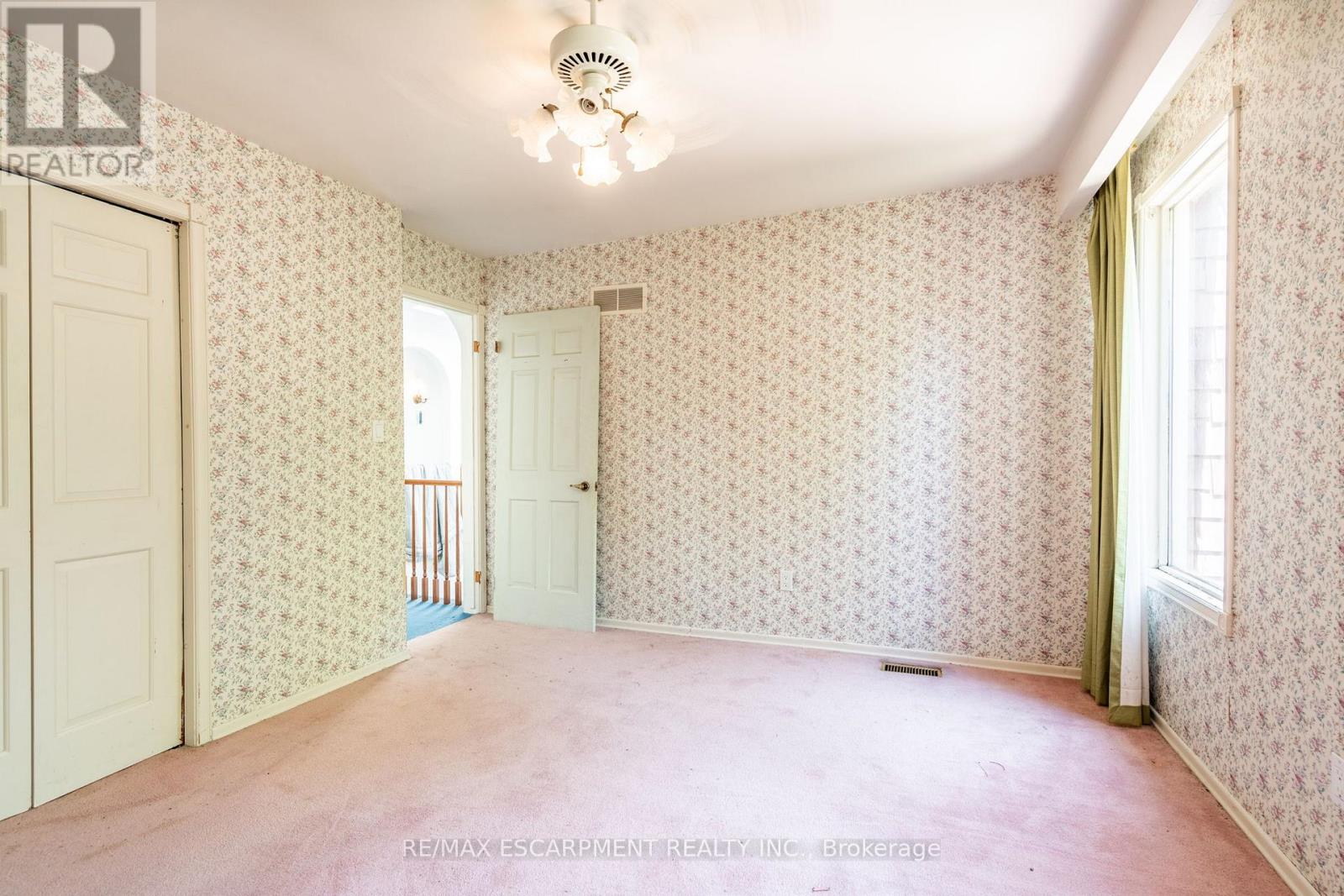 6746 APPLEBY LINE — photo 28