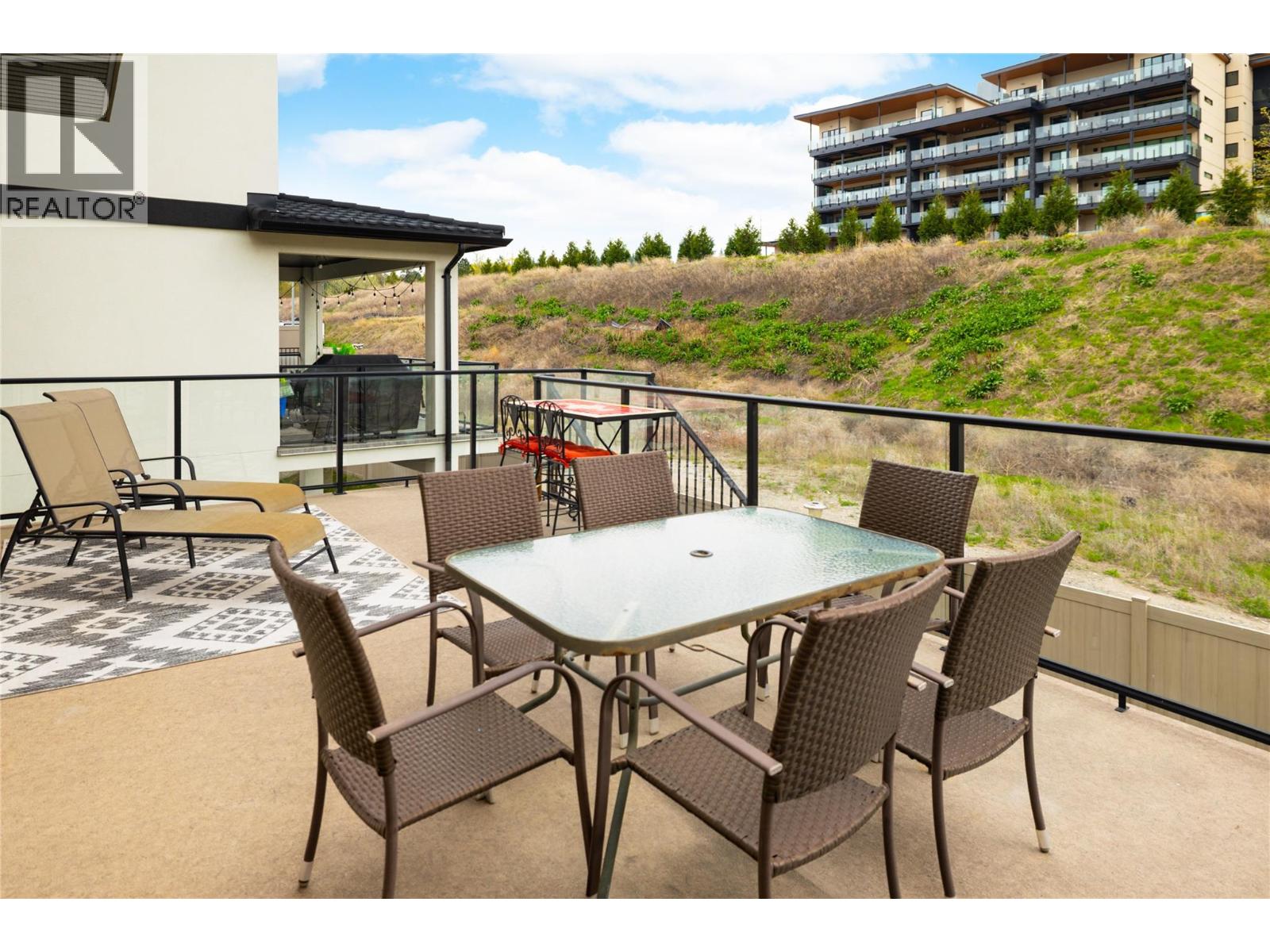 1876 VIEWPOINT Crescent - 15