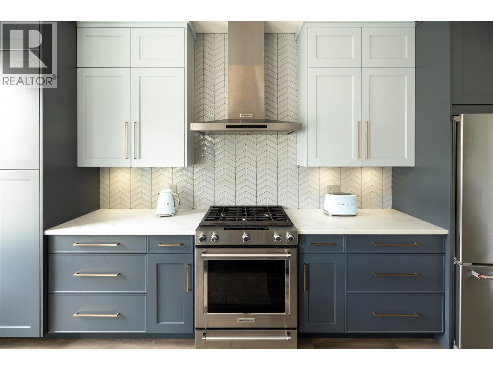 1876 VIEWPOINT Crescent - 12