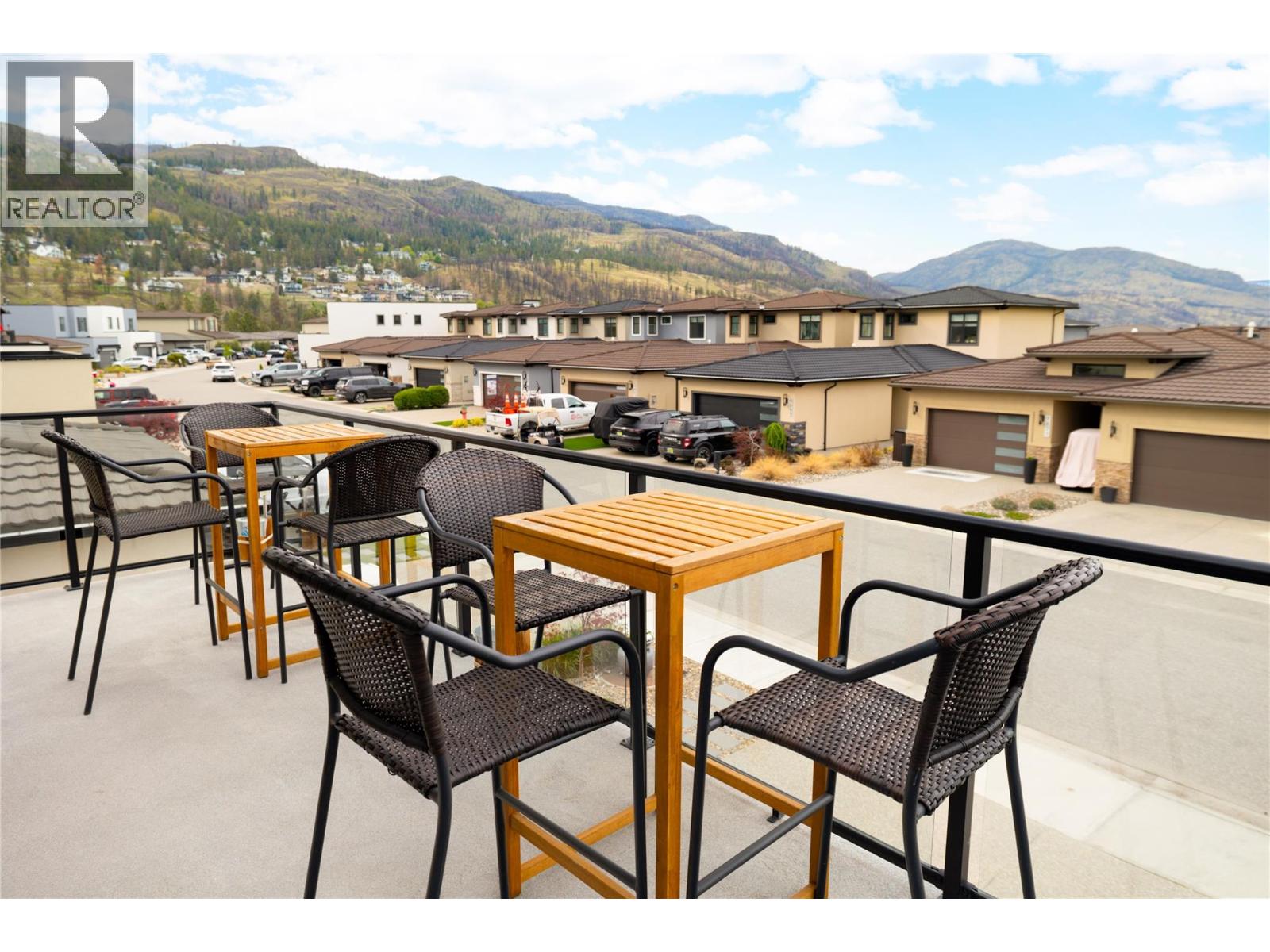 1876 VIEWPOINT Crescent - 23