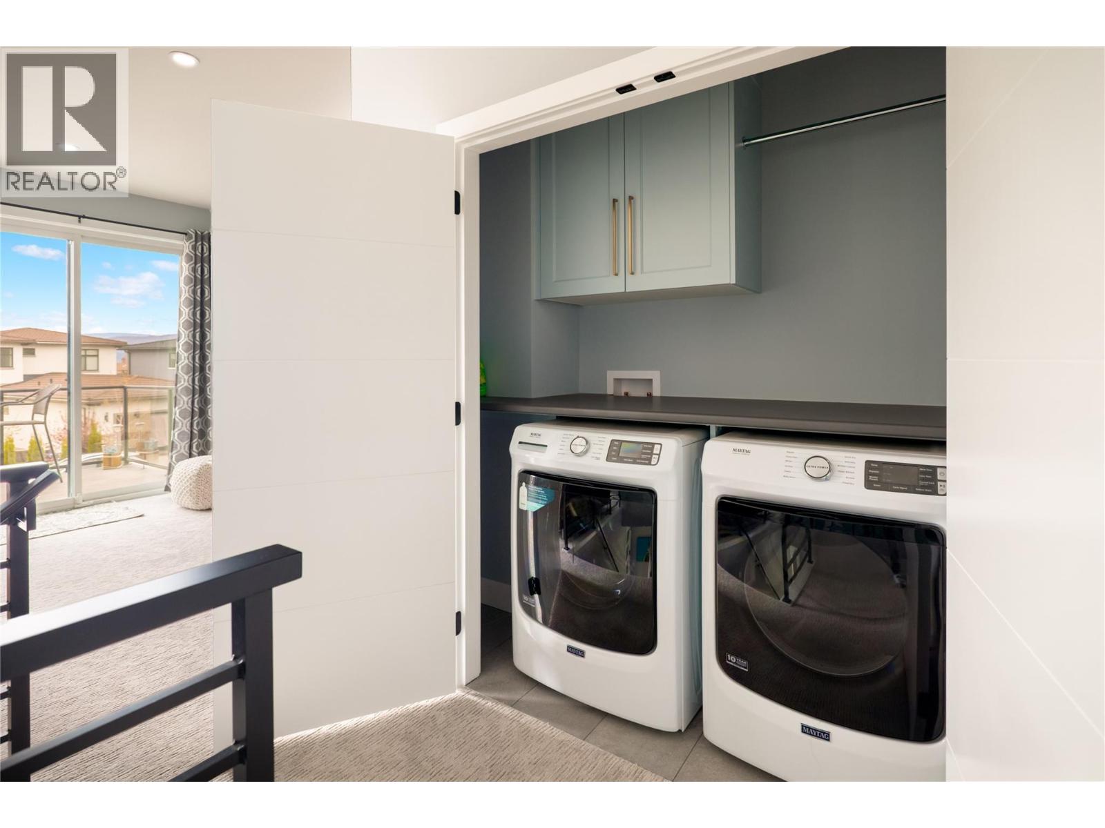 1876 VIEWPOINT Crescent - 26