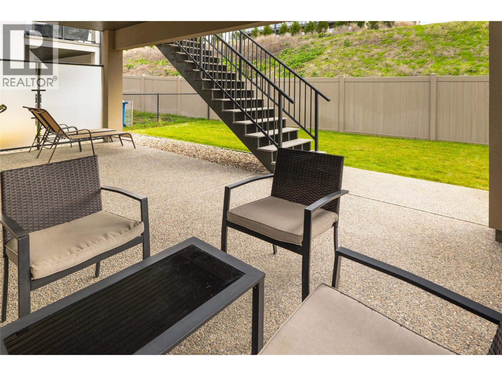 1876 VIEWPOINT Crescent - 39